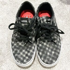 Vans Size 7.5 Black, White Buffalo Plaid Skate Shoes Sneakers